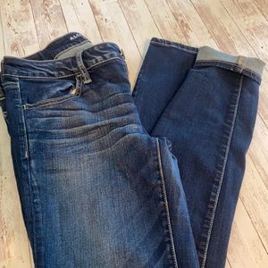 Low rise American eagle skinny jeans used